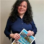 Soy filóloga, especialista en frances y lengua castellana. Soy prifesora de Enseñanza Secundaria, Bachillerato y de Universidad.